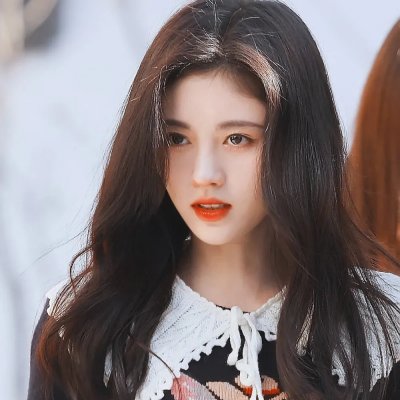 萧瑟雨落迟暮晚